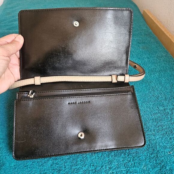 Marc Jacobs Tan Leather Crossbody Bag, SALE! - Picture 4 of 8